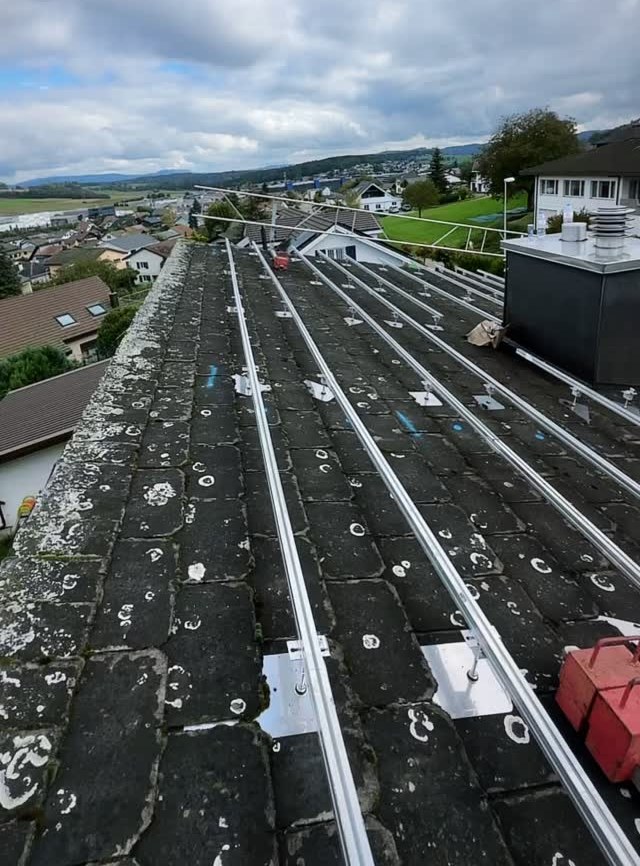 Solaranlagen: Montage der Unterkonstruktion