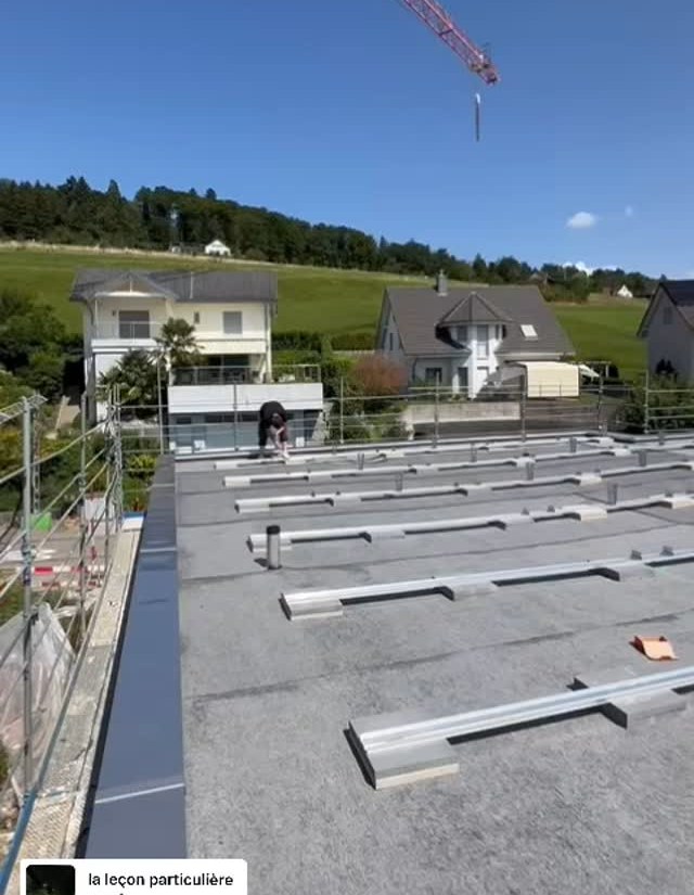 Solaranlagen: Solarmontage in Safenwil